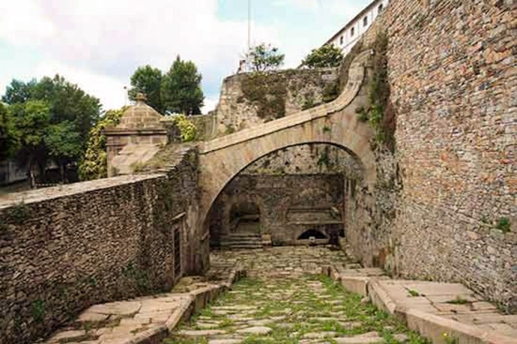 Porta fontelonga turismo gal